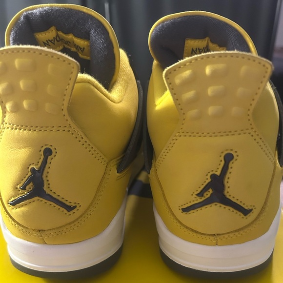 Jordan 4 lightning sz11 - Picture 8 of 8